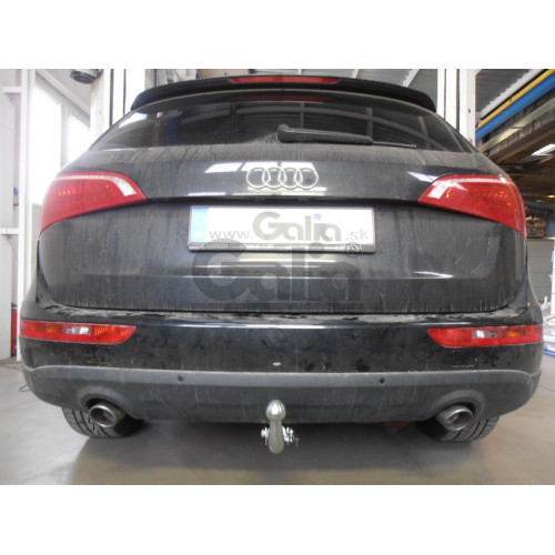 A046C GALIA Полностью оцинкованный фаркоп на Audi Q5 2008-2016. Подрозетник убирается за бампер. Тип шара: C (горизонтальный съемный). Невидимый вырез бампера. Нагрузки: 2400/80 кг, масса фаркопа 19,77 кг