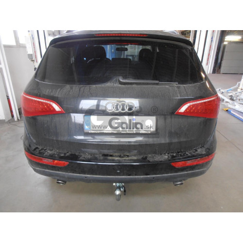 A046C GALIA Полностью оцинкованный фаркоп на Audi Q5 2008-2016. Подрозетник убирается за бампер. Тип шара: C (горизонтальный съемный). Невидимый вырез бампера. Нагрузки: 2400/80 кг, масса фаркопа 19,77 кг