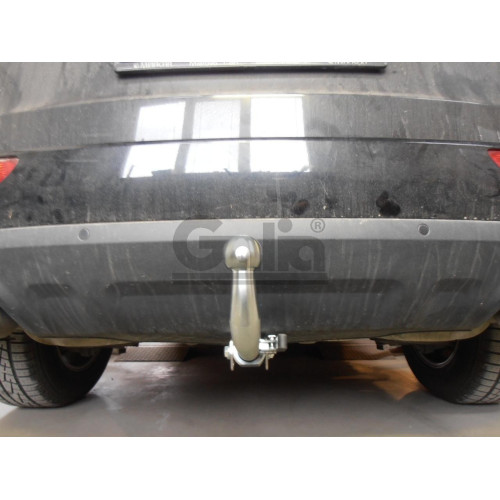 A046C GALIA Полностью оцинкованный фаркоп на Audi Q5 2008-2016. Подрозетник убирается за бампер. Тип шара: C (горизонтальный съемный). Невидимый вырез бампера. Нагрузки: 2400/80 кг, масса фаркопа 19,77 кг