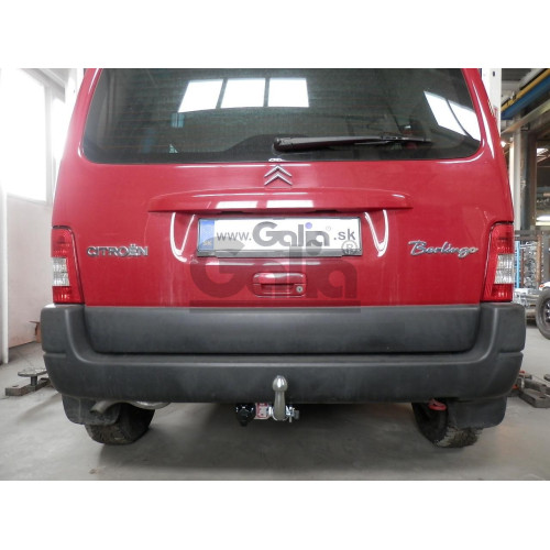 C043C GALIA Полностью оцинкованный фаркоп на Citroen Berlingo I 1996-2008, Berlingo First 2008-2012, Peugeot Partner I 1996-2008, Partner Origin 2008-2012. Особенности: для колесных баз 2690 мм и 2693 мм. Тип шара: C (горизонтальный съемный). Невидимый вы