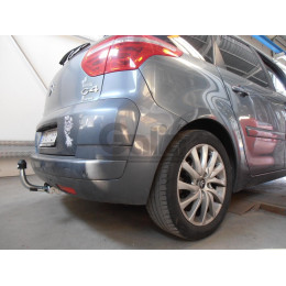 C051A GALIA Полностью оцинкованный фаркоп на Citroen C4 Picasso 2006-2013, Citroen C4 Grand Picasso 2006-2013, Peugeot 5008 2009-2017. Тип шара: A. Невидимая минимальная подрезка бампер