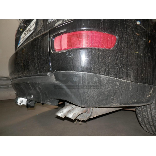 C054C GALIA Полностью оцинкованный фаркоп на Mitsubishi Outlander XL 2007-2012, Citroen C-Crosser 2007-2012, Peugeot 4007 2007-2012. Тип шара: C (горизонтальный съемный). Невидимый вырез бампера. Нагрузки: 2000/100 кг, масса фаркопа 20,47 кг