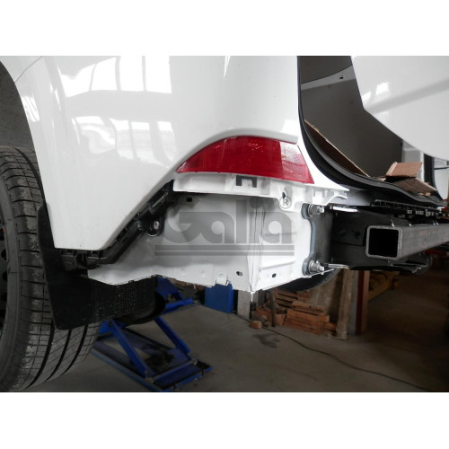 F140C GALIA Полностью оцинкованный фаркоп на Ford Tourneo Custom 2023-, Ford Transit Custom 2023-, VW Transporter T7 2024-. Тип шара: C (горизонтальный съемный). Установка без выреза бампера. Нагрузки: 2800/180 кг, масса фаркопа 23,32 кг