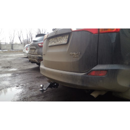 FA 0160-E Бизон Фаркоп на Toyota RAV4 2012-2019. Дорестайлинг без подрезки бампера, рестайлинг с подрезкой бампера. Тип шара: E (легкосъемный шар под квадр