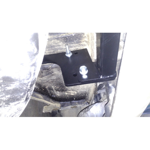 FA 0170-E Бизон Фаркоп на Renault Duster 2010-2021, Nissan Terrano 2014-2022, Renault Kaptur 2016-2022 без подрезки бампера. Тип шара: E (легкосъемный шар под квадрат). Нагрузки: 2500/100 кг. Не комплектуется электрикой