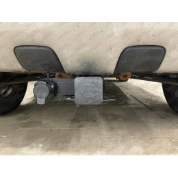 FA 0170-E Бизон Фаркоп на Renault Duster 2010-2021, Nissan Terrano 2014-2022, Renault Kaptur 2016-2022 без подрезки бампера. Тип шара: E (легкосъемный шар под квадрат). Нагрузки: 2500/