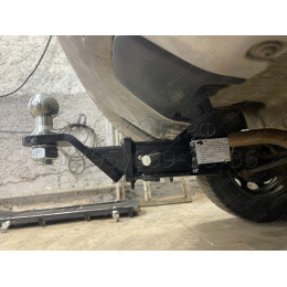 FA 0170-E Бизон Фаркоп на Renault Duster 2010-2021, Nissan Terrano 2014-2022, Renault Kaptur 2016-2022 без подрезки бампера. Тип шара: E (легкосъемный шар под квадрат). Нагрузки: 2500/