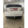 FA 0481-E Бизон Фаркоп на Toyota Prius 20 2003-2009 без подрезки бампера. Тип шара: E (легкосъемный шар под квадрат). Нагрузки: 2200/100 кг. Не комплектуется электрикой