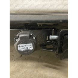 FA 0481-E Бизон Фаркоп на Toyota Prius 20 2003-2009 без подрезки бампера. Тип шара: E (легкосъемный шар под квадрат). Нагрузки: 2200/100 кг. Не комплектуется элек
