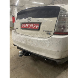 FA 0481-E Бизон Фаркоп на Toyota Prius 20 2003-2009 без подрезки бампера. Тип шара: E (легкосъемный шар под квадрат). Нагрузки: 2200/100 кг. Не комплектуется элек