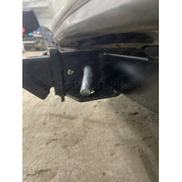 FA 0481-E Бизон Фаркоп на Toyota Prius 20 2003-2009 без подрезки бампера. Тип шара: E (легкосъемный шар под квадрат). Нагрузки: 2200/100 кг. Не комплектуется элек