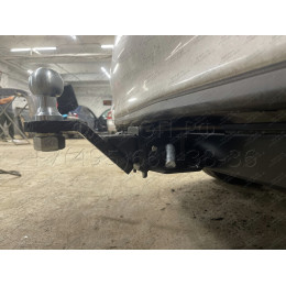 FA 0481-E Бизон Фаркоп на Toyota Prius 20 2003-2009 без подрезки бампера. Тип шара: E (легкосъемный шар под квадрат). Нагрузки: 2200/100 кг. Не комплектуется элек