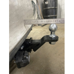FA 0481-E Бизон Фаркоп на Toyota Prius 20 2003-2009 без подрезки бампера. Тип шара: E (легкосъемный шар под квадрат). Нагрузки: 2200/100 кг. Не комплектуется элек