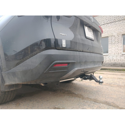 FA 0560-E Бизон Фаркоп на Toyota Grand Highlander 2023-, Lexus TX 2023- без подрезки бампера. Тип шара: E (легкосъемный шар под квадрат). Нагрузки: 2500/160 кг. Не комплектуется электрикой