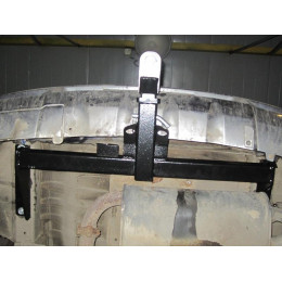 FA 0958-E Бизон Фаркоп на Mitsubishi Outlander 2003-2007 без подрезки бампера. Тип шара: E (легкосъемный шар под квадрат). Нагрузки: 2700/120 кг. Не комплектуется эл