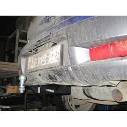 FA 0958-E Бизон Фаркоп на Mitsubishi Outlander 2003-2007 без подрезки бампера. Тип шара: E (легкосъемный шар под квадрат). Нагрузки: 2700/120 кг. Не комплектуется эл