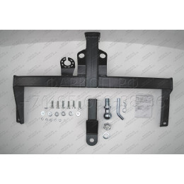FA 0958-E Бизон Фаркоп на Mitsubishi Outlander 2003-2007 без подрезки бампера. Тип шара: E (легкосъемный шар под квадрат). Нагрузки: 2700/120 кг. Не комплектуется эл
