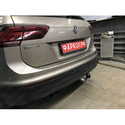 V069A GALIA Полностью оцинкованный фаркоп на Volkswagen Tiguan 2007-2016, Tiguan 2 2016-2024, Audi Q3 2011-2019, 2019-2025, SEAT Tarraco 2018-2024. Тип шара: A. Невидимый вырез бампера. Нагрузки: 2500/140 кг, масса фаркопа 15,1 кг