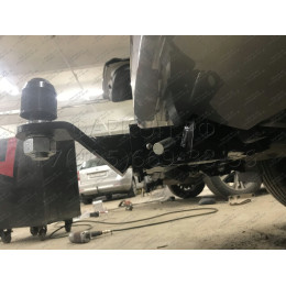 FA 0160-E Бизон Фаркоп на Toyota RAV4 2012-2019. Дорестайлинг без подрезки бампера, рестайлинг с подрезкой бампера. Тип шара: E (легкосъемный шар под квадр