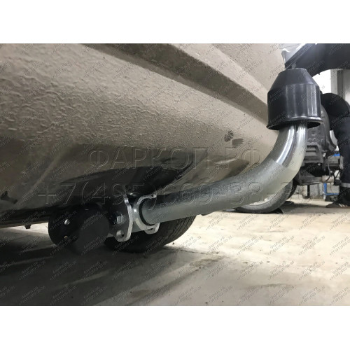 A046C GALIA Полностью оцинкованный фаркоп на Audi Q5 2008-2016. Подрозетник убирается за бампер. Тип шара: C (горизонтальный съемный). Невидимый вырез бампера. Нагрузки: 2400/80 кг, масса фаркопа 19,77 кг