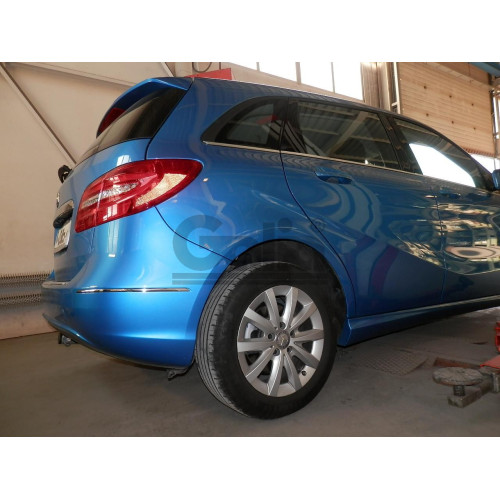 M128C GALIA Полностью оцинкованный фаркоп на Mercedes A-Class w176 дорестайлинг 2012-2015, Mercedes B-Class w246 2012-2019. Подрозетник убирается за бампер. Тип шара: C (горизонтальный съемный). Без выреза бампера. Нагрузки: 1600/100 кг, масса фаркопа 16,