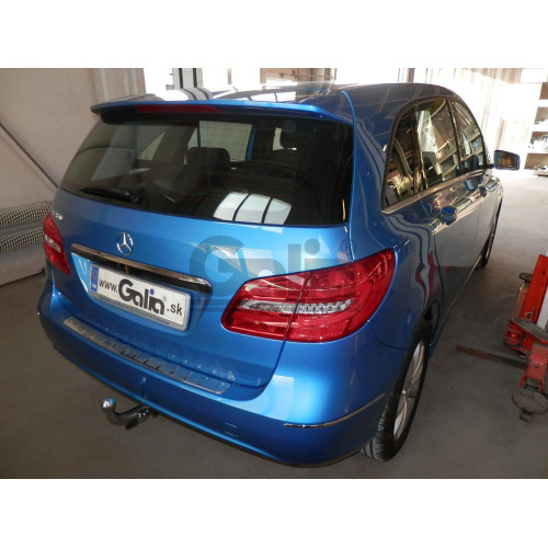 M128C GALIA Полностью оцинкованный фаркоп на Mercedes A-Class w176 дорестайлинг 2012-2015, Mercedes B-Class w246 2012-2019. Подрозетник убирается за бампер. Тип шара: C (горизонтальный съемный). Без выреза бампера. Нагрузки: 1600/100 кг, масса фаркопа 16,
