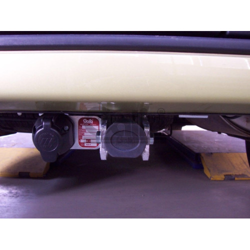 R081C GALIA Полностью оцинкованный фаркоп на Renault Kangoo 1998-2010, кроме 4x4, кроме Long. Тип шара: C (горизонтальный съемный). Установка без снятия и выреза бампера. Нагрузки: 1350/75 кг, масса фаркопа 13,77 кг