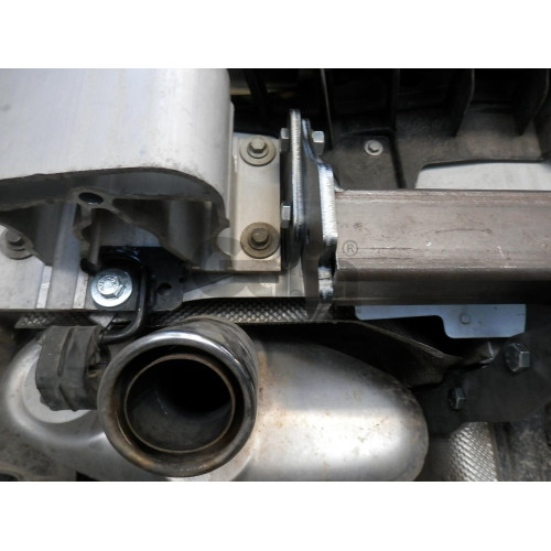 R101C GALIA Полностью оцинкованный фаркоп на Land Rover Range Rover Sport 2013-2022. Тип шара: C (горизонтальный съемный). Невидимый вырез бампера. Нагрузки: 3500/200 кг, масса фаркопа 23,87 кг