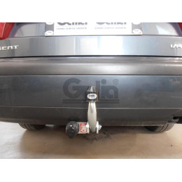 S089C GALIA Полностью оцинкованный фаркоп на SEAT Cordoba / Cordoba Vario (универсал) с широким бампером 1999-2002, Volkswagen Polo Classic седан/универсал 1997-2003. Тип шара: C (