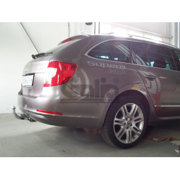 S099A GALIA Полностью оцинкованный фаркоп на Skoda Superb II лифтбек/универсал 2008-2015. Подрозетник убирается за бампер. Тип шара: A. Невидимый вырез бамп