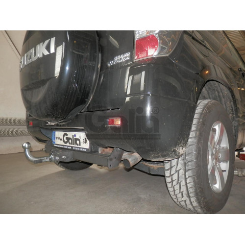 S114A GALIA Полностью оцинкованный фаркоп на Suzuki Grand Vitara 3 двери 2005-2016. Тип шара: A. Установка без снятия и выреза бампера. Нагрузки: 1800/90 кг, масса фаркопа 15,32 кг