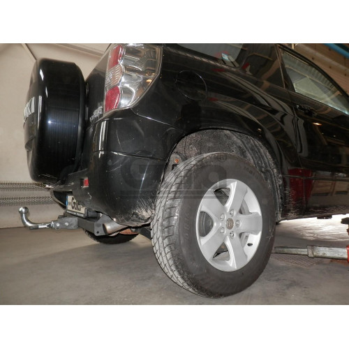 S114A GALIA Полностью оцинкованный фаркоп на Suzuki Grand Vitara 3 двери 2005-2016. Тип шара: A. Установка без снятия и выреза бампера. Нагрузки: 1800/90 кг, масса фаркопа 15,32 кг