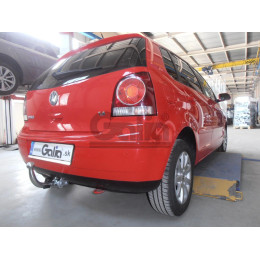V042A GALIA Полностью оцинкованный фаркоп на Volkswagen Polo IV 2001-2009. Особенности: колесная база 2465 мм. Тип шара: A. Подрезка бампера. Нагрузки: 1200/60 кг, ма