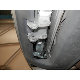 V069A GALIA Полностью оцинкованный фаркоп на Volkswagen Tiguan 2007-2016, Tiguan 2 2016-2024, Audi Q3 2011-2019, 2019-2025, SEAT Tarraco 2018-2024. Тип шара: A. Невидимый вырез бампера. Нагруз