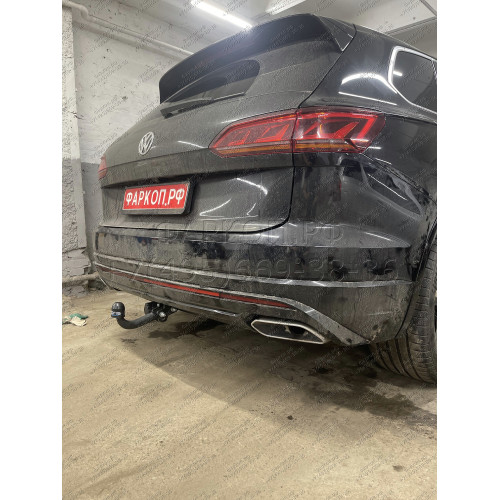 2159-A ORIS Фаркоп на Volkswagen Touareg 2018-, Porsche Cayenne 2017-, Audi Q8 2019-, Porsche Cayenne Coupe 2019-. Необходима подрезка бампера. Тип шара: A. Нагрузки: 3500/140 кг, масса фаркопа 24,1 кг (без электрики в комплекте)