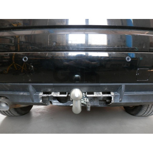 B014A GALIA Полностью оцинкованный фаркоп на BMW X3 E83 2004-2010. Подрозетник убирается за бампер. Тип шара: A. Установка без выреза бампера. Нагрузки: 2000/100 кг, масса фаркопа 10,82 кг