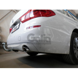 B024V GALIA Полностью оцинкованный фаркоп на BMW 5-Series седан G30/универсал G31 2016-2023. Тип шара: AV (вертикальное быстросъемное крепление шара на ключе). 