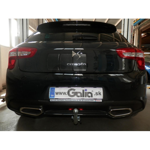 C067A GALIA Полностью оцинкованный фаркоп на Citroen DS5 2011-2018. Подрозетник убирается за бампер. Шар перекрывает противотуманную фару. Тип шара: A. Подрезка бампера. Нагрузки: 1600/80 кг, масса фаркопа 17,46 кг