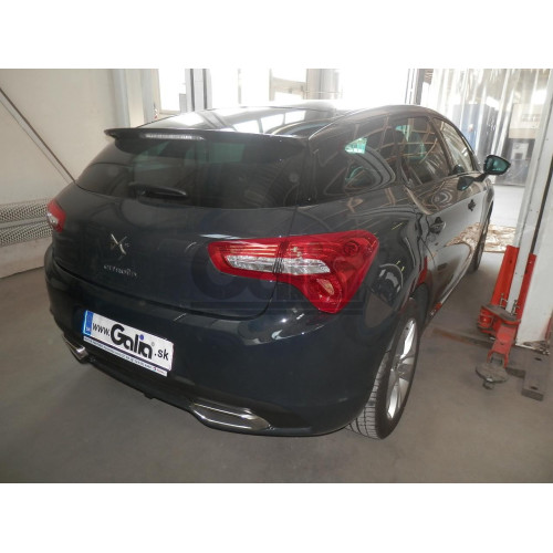 C067A GALIA Полностью оцинкованный фаркоп на Citroen DS5 2011-2018. Подрозетник убирается за бампер. Шар перекрывает противотуманную фару. Тип шара: A. Подрезка бампера. Нагрузки: 1600/80 кг, масса фаркопа 17,46 кг