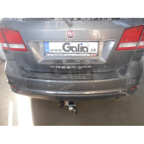 D042A GALIA Полностью оцинкованный фаркоп на Dodge Journey 2008-2020, FIAT Freemont 2011-2020 2WD/4WD, кроме авто с запаской снизу. Тип шара: A. Подрезка бампера. Нагрузки: 1600/80 кг, масса фаркопа 14,02 кг