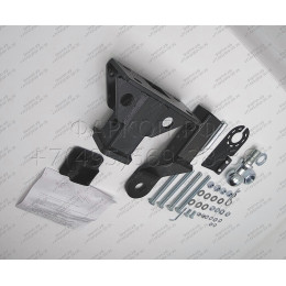 FA 0572-E Бизон Фаркоп на Toyota Hilux 2010-2015 без подрезки бампера. Тип шара: E (легкосъемный шар под квадрат). Нагрузки: 2800/120 кг. Не комплектуется электр