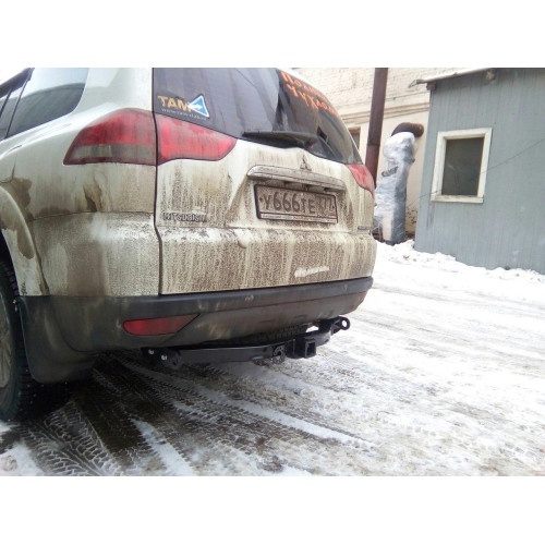 FA 1005-E Бизон Фаркоп на Mitsubishi Pajero Sport II 2008-2016, Mitsubishi Pajero Sport III 2016-2021 без подрезки бампера. Тип шара: E (легкосъемный шар под квадрат). Нагрузки: 3200/120 кг. Не комплектуется электрикой