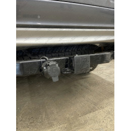 FA 1005-E Бизон Фаркоп на Mitsubishi Pajero Sport II 2008-2016, Mitsubishi Pajero Sport III 2016-2021 без подрезки бампера. Тип шара: E (легкосъемный шар под квадрат). Нагрузки: 3200/1