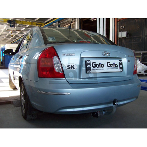 H071A GALIA Полностью оцинкованный фаркоп на Hyundai Accent 2006-2010, кроме сборки ТагАЗ. Тип шара: A. Установка без снятия и выреза бампера. Нагрузки: 1200/50 кг, масса фаркопа 13,75 кг