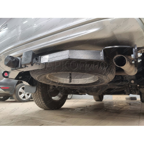 FA 1005-E Бизон Фаркоп на Mitsubishi Pajero Sport II 2008-2016, Mitsubishi Pajero Sport III 2016-2021 без подрезки бампера. Тип шара: E (легкосъемный шар под квадрат). Нагрузки: 3200/120 кг. Не комплектуется электрикой