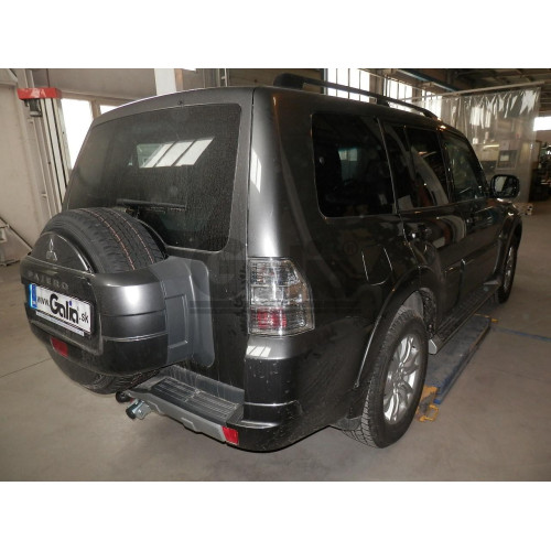 M082C GALIA Полностью оцинкованный фаркоп на Mitsubishi Pajero IV 2007-2020 (без подрезки бампера), Mitsubishi Pajero III 2000-2007 3/5 дверей V7 (невидимый вырез бампера). Тип шара: C (горизонтальный съемный). Нагрузки: 3500/135 кг, масса фаркопа 22,77 к
