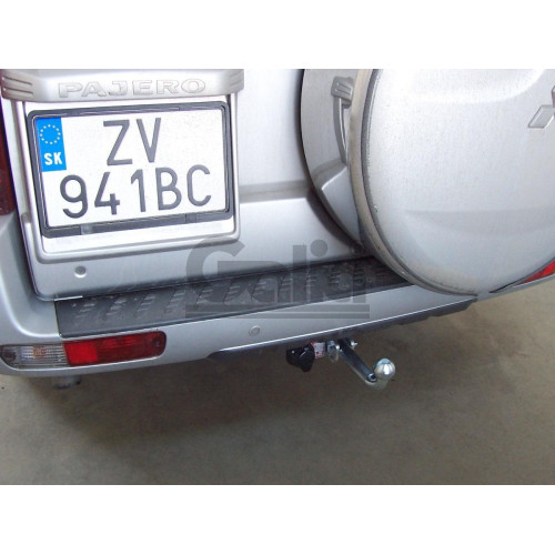 M082C GALIA Полностью оцинкованный фаркоп на Mitsubishi Pajero IV 2007-2020 (без подрезки бампера), Mitsubishi Pajero III 2000-2007 3/5 дверей V7 (невидимый вырез бампера). Тип шара: C (горизонтальный съемный). Нагрузки: 3500/135 кг, масса фаркопа 22,77 к