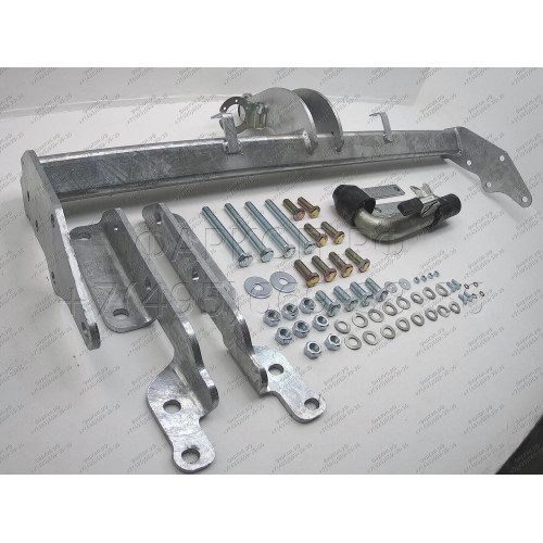 M082C GALIA Полностью оцинкованный фаркоп на Mitsubishi Pajero IV 2007-2020 (без подрезки бампера), Mitsubishi Pajero III 2000-2007 3/5 дверей V7 (невидимый вырез бампера). Тип шара: C (горизонтальный съемный). Нагрузки: 3500/135 кг, масса фаркопа 22,77 к