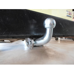 M119A GALIA Полностью оцинкованный фаркоп на Mercedes Sprinter 2006-, Volkswagen Crafter 2006-2017 платформа, только модели с грузоподъемностью с 4,6 до 5 тонн. Тип шара: A.