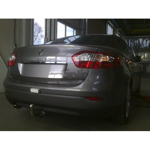 R089C GALIA Полностью оцинкованный фаркоп на Renault Fluence седан 2010-2015. Подрозетник убирается за бампер. Тип шара: C (горизонтальный съемный). Невидимый вырез бампера. Нагрузки: 1400/75 кг, масса фаркопа 17,37 кг